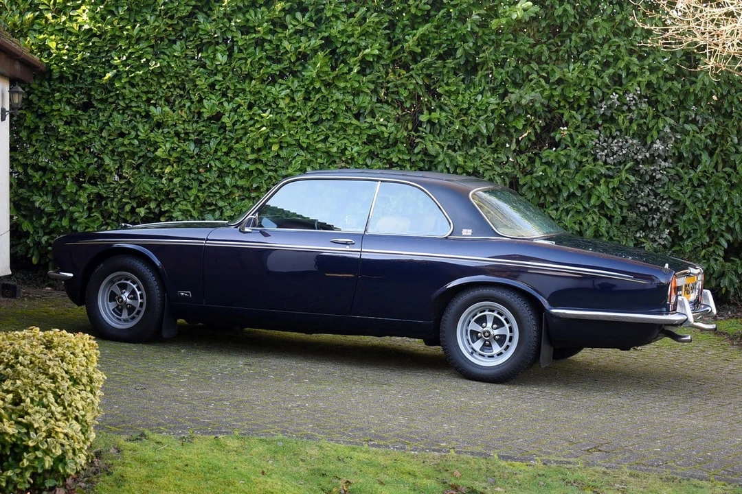 1976 Jaguar XJ Coupe - Image 5 of 30