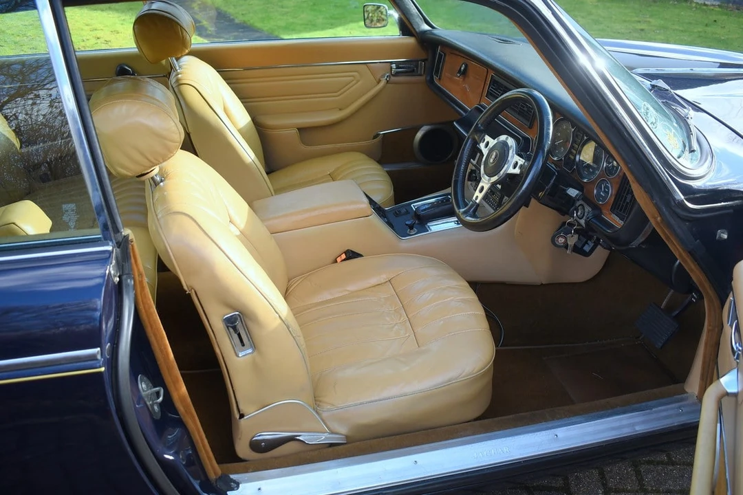 1976 Jaguar XJ Coupe - Image 27 of 30