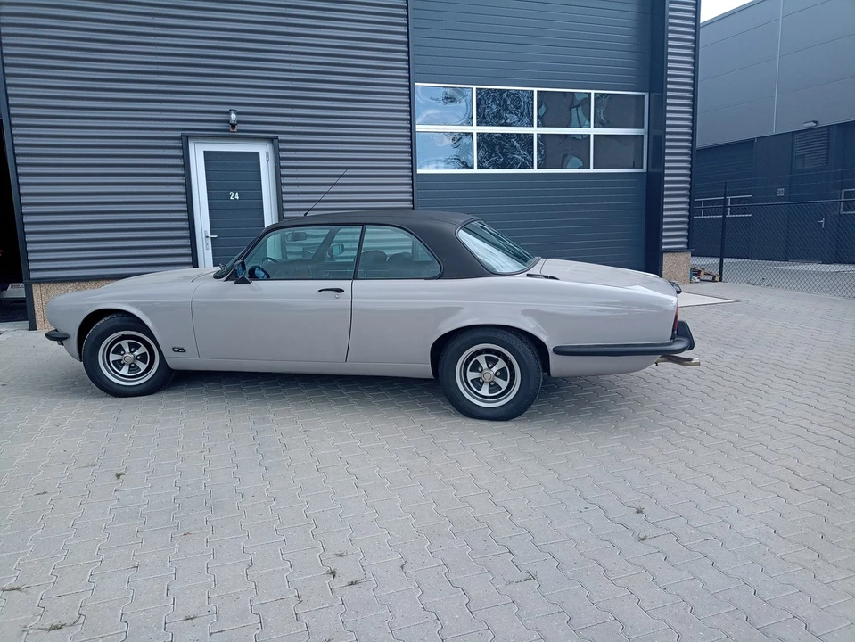 1975 Jaguar XJ Coupe - Image 17 of 30