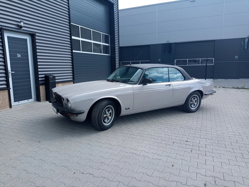 1975 Jaguar XJ Coupe - Image 6 of 30