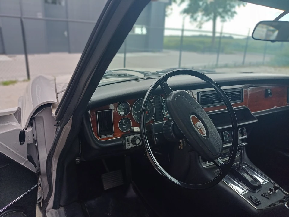 1975 Jaguar XJ Coupe - Image 25 of 30