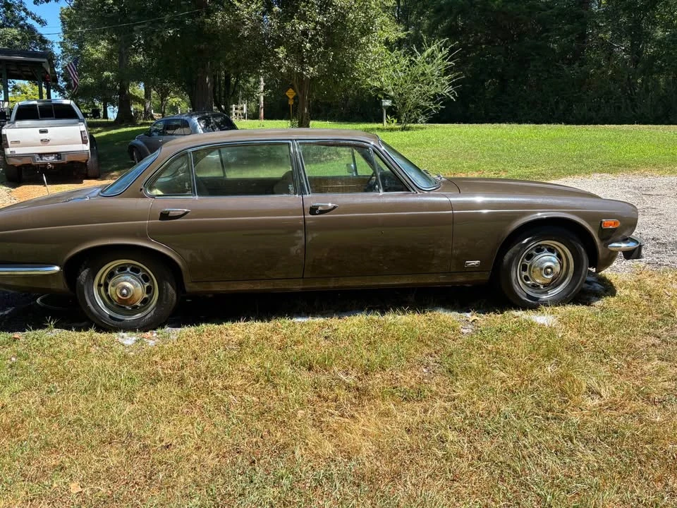 1976 Jaguar XJ Series 2 - Image 7 of 13