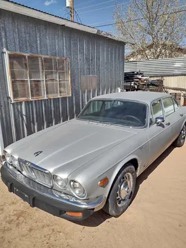 1976 Jaguar XJ6 L Sedan 4D