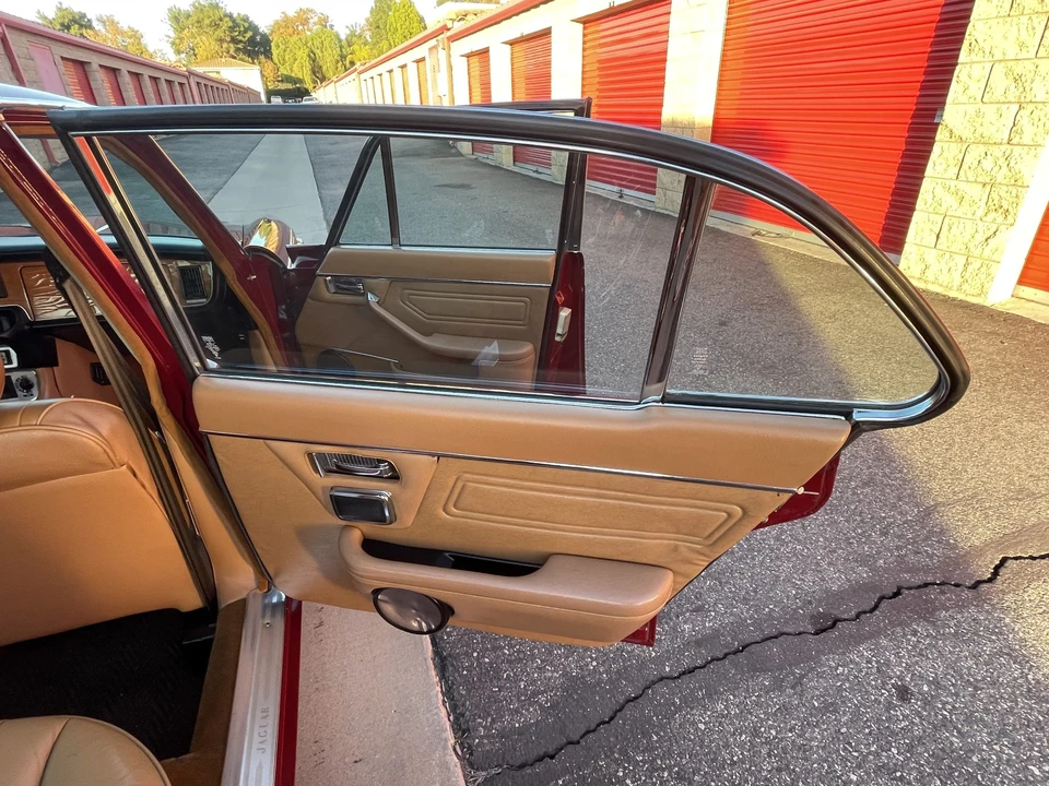1976 Jaguar XJ Series 2 - Image 23 of 31
