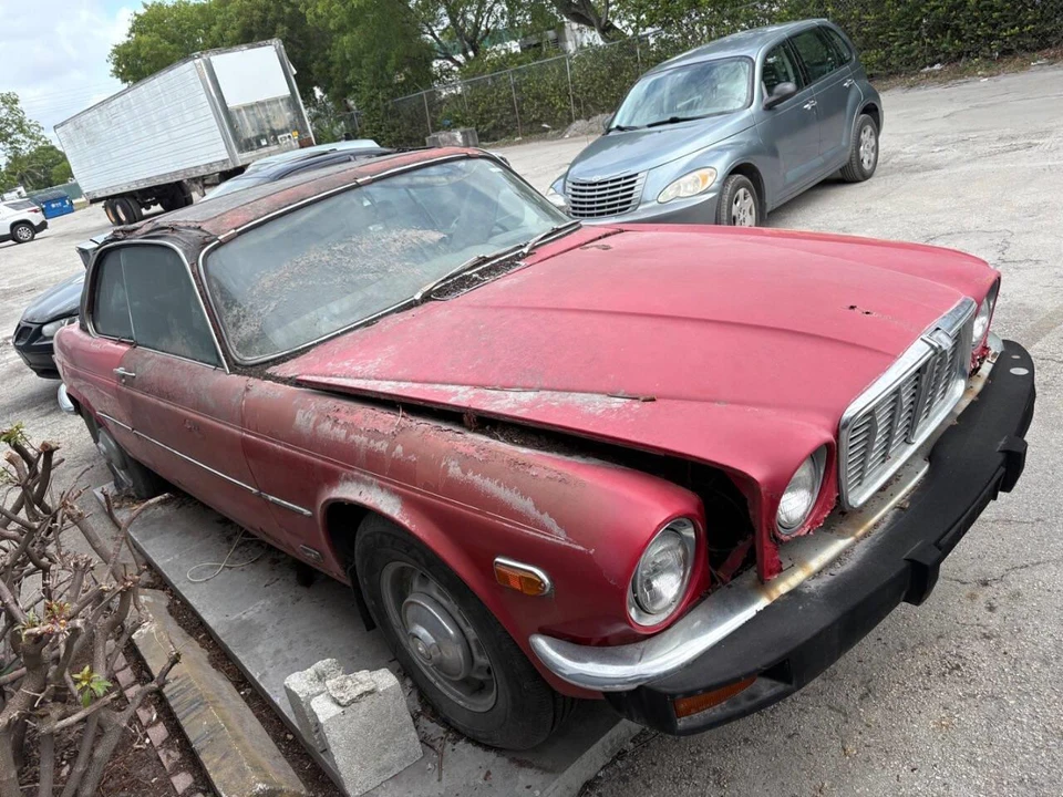 1976 Jaguar XJ Series 2 - Image 8 of 10