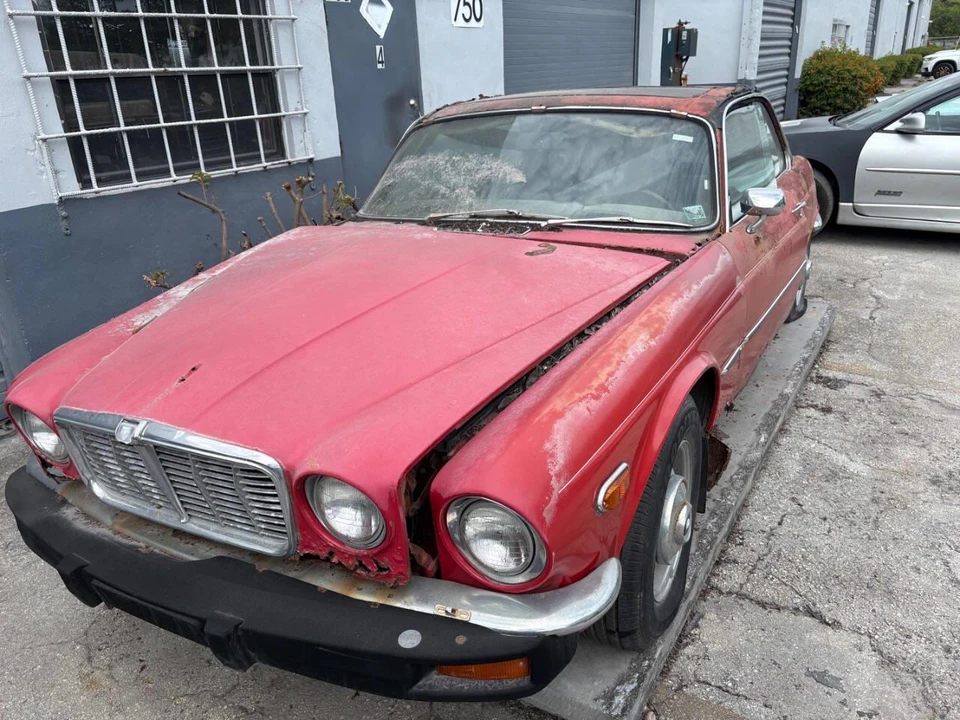 1976 Jaguar XJ Series 2 - Image 5 of 10