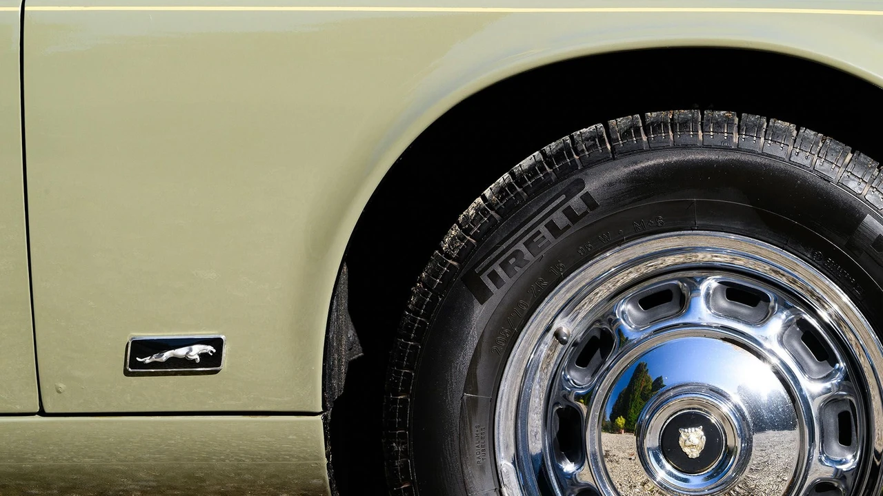 1976 Jaguar XJ Coupe - Image 11 of 31