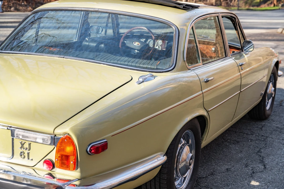 1976 Jaguar XJ Series 2 - Image 13 of 31