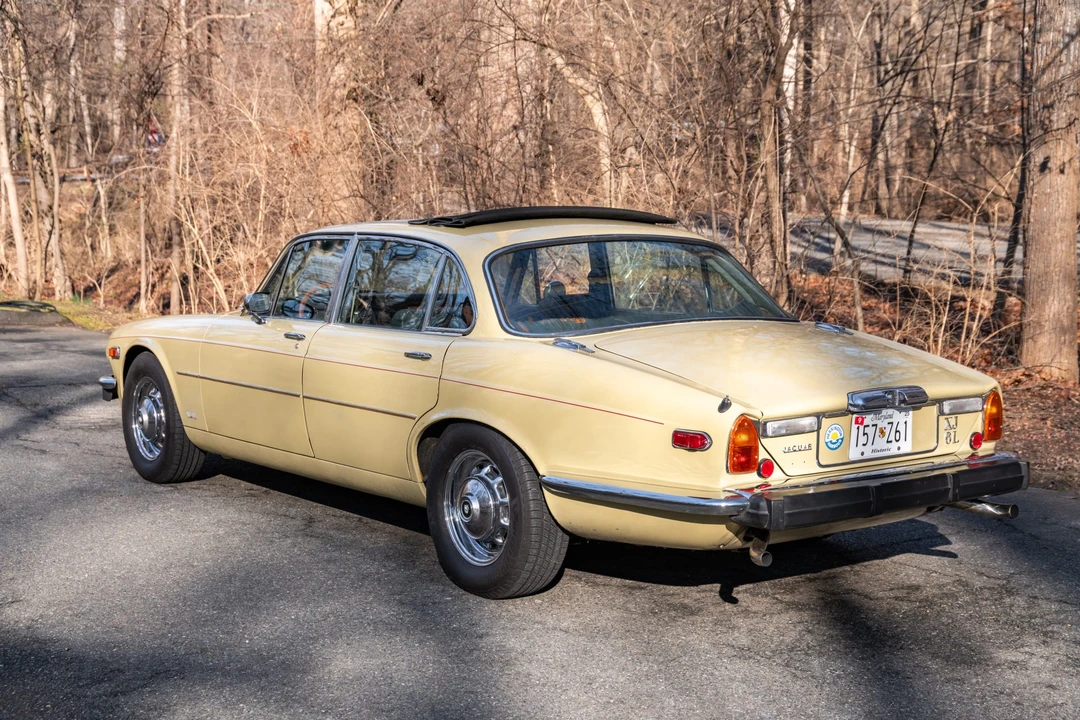 1976 Jaguar XJ Series 2 - Image 7 of 31