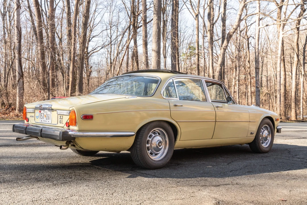 1976 Jaguar XJ Series 2 - Image 9 of 31
