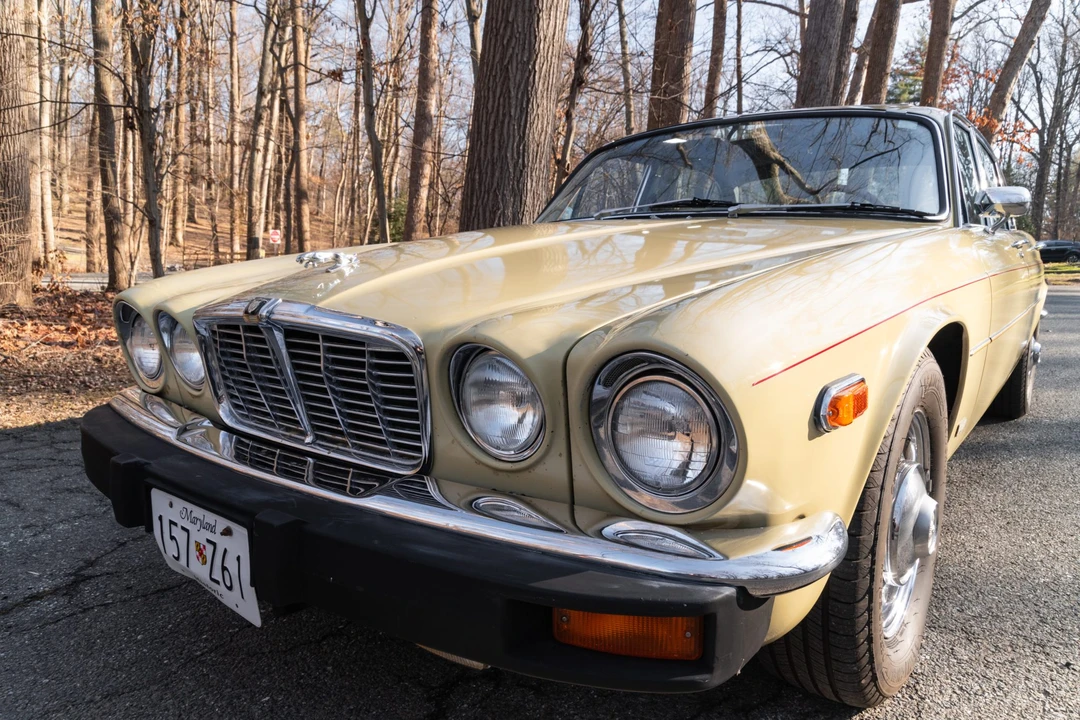 1976 Jaguar XJ Series 2 - Image 11 of 31