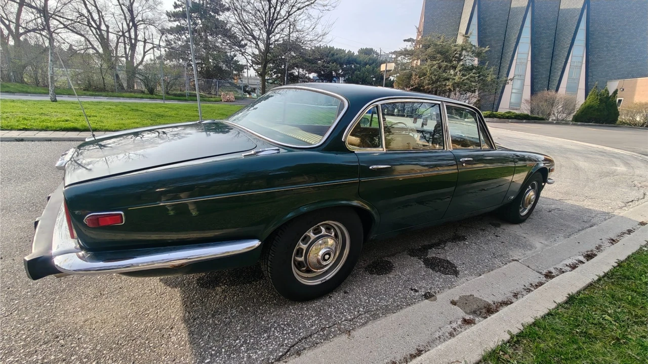 1976 Jaguar XJ Series 2 - Image 17 of 31