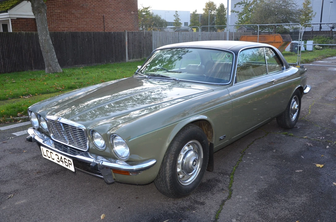 1976 Jaguar XJ Coupe - Image 2 of 10