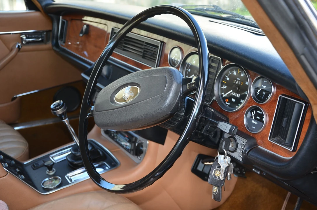 1976 Jaguar XJ Coupe - Image 6 of 10