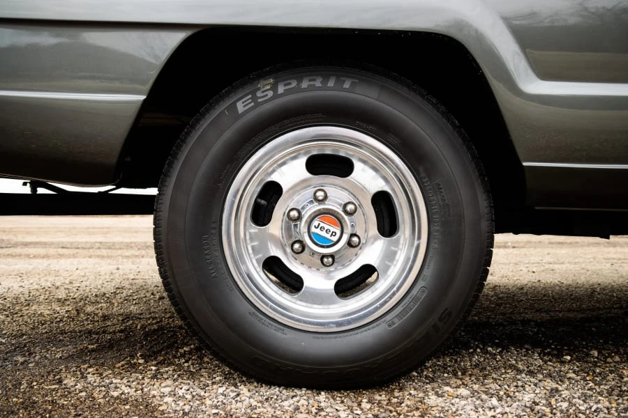 1976 Jeep SJ Cherokee - Image 13 of 24