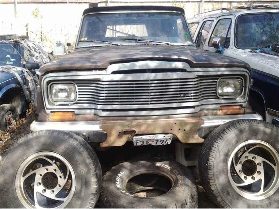 1976 Jeep SJ Gladiator - Image 3 of 11