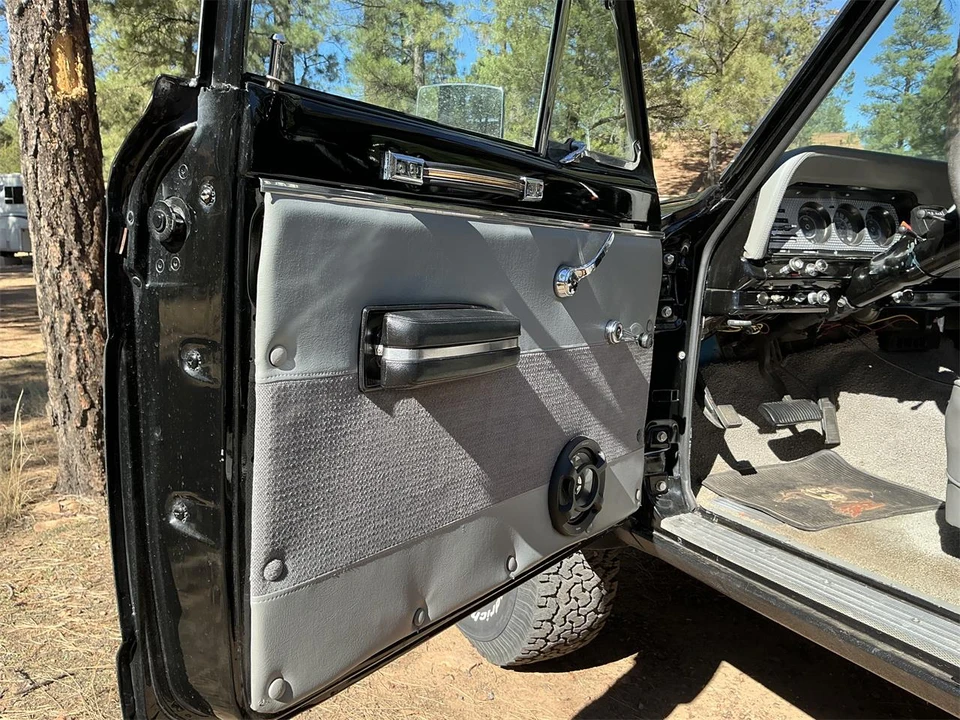 1976 Jeep SJ Gladiator - Image 10 of 31