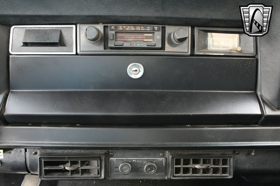 1976 Jeep SJ Wagoneer - Image 15 of 21