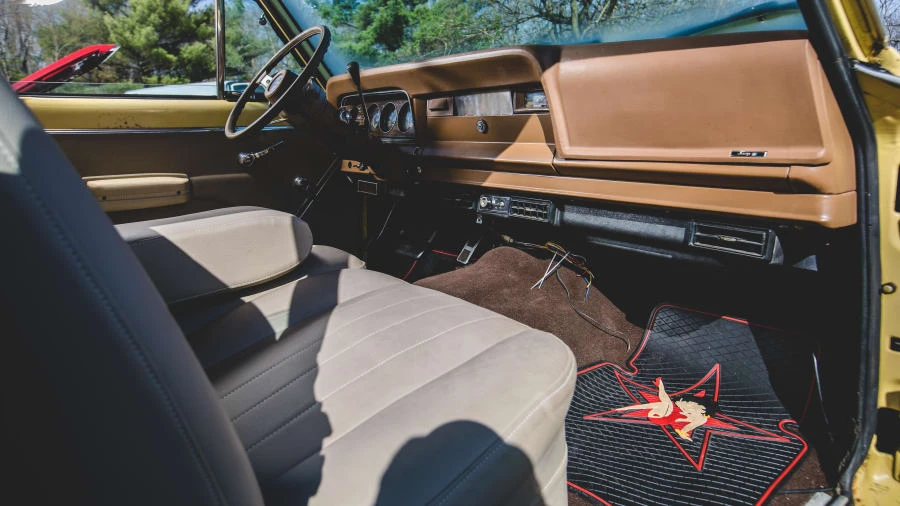 1976 Jeep SJ Wagoneer - Image 5 of 12