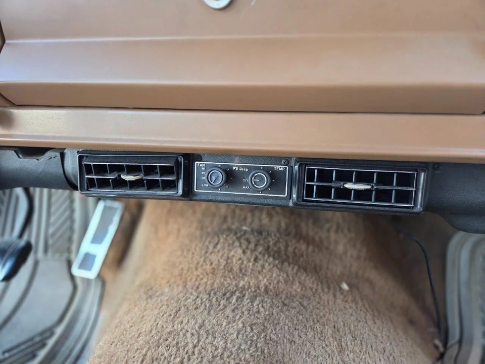 1976 Jeep SJ Wagoneer - Image 25 of 31