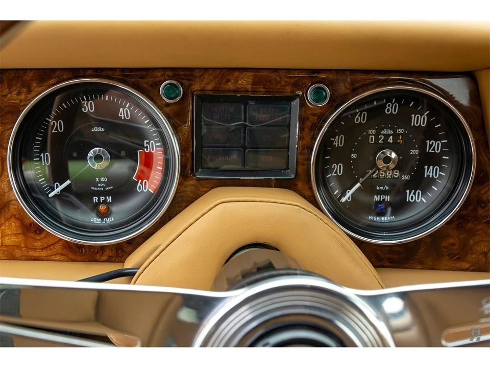 1976 Jensen Interceptor - Image 10 of 30