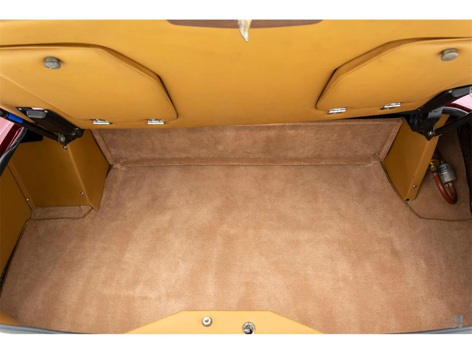 1976 Jensen Interceptor - Image 25 of 30