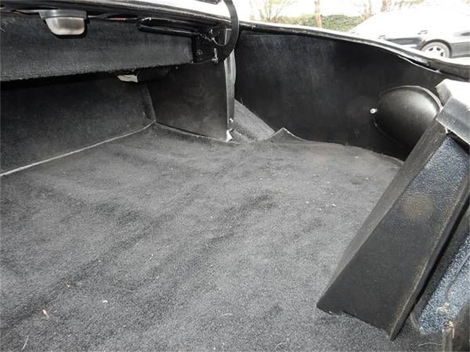 1976 Jensen Interceptor - Image 13 of 21
