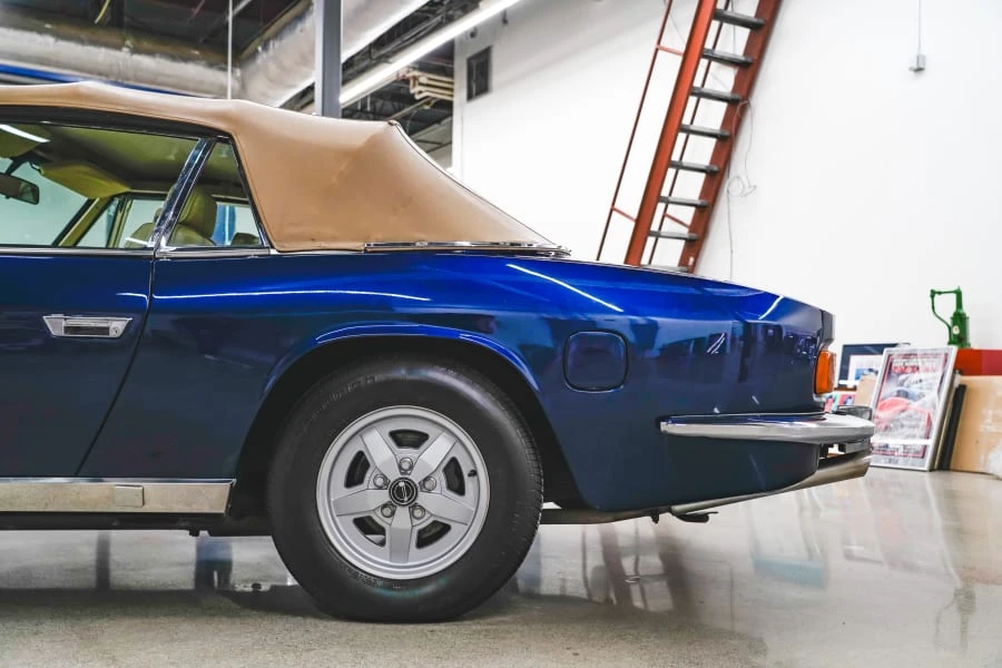 1976 Jensen Interceptor - Image 10 of 31