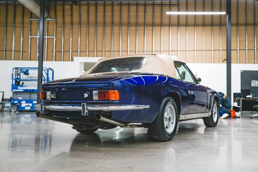 1976 Jensen Interceptor - Image 11 of 31