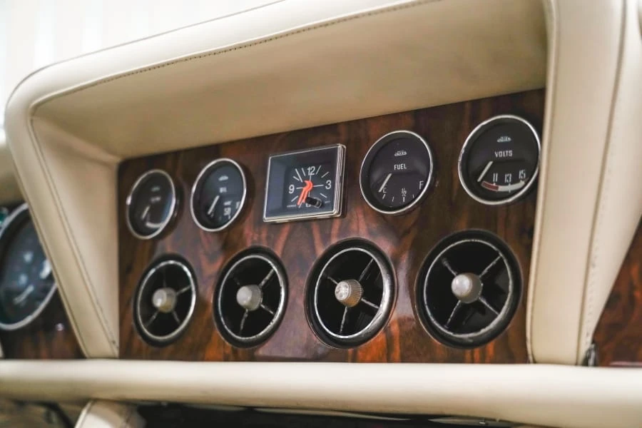 1976 Jensen Interceptor - Image 27 of 31