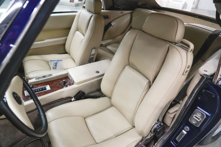 1976 Jensen Interceptor - Image 19 of 31