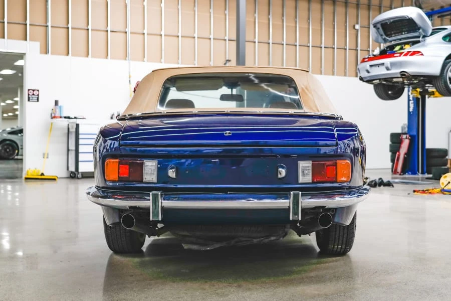 1976 Jensen Interceptor - Image 5 of 31