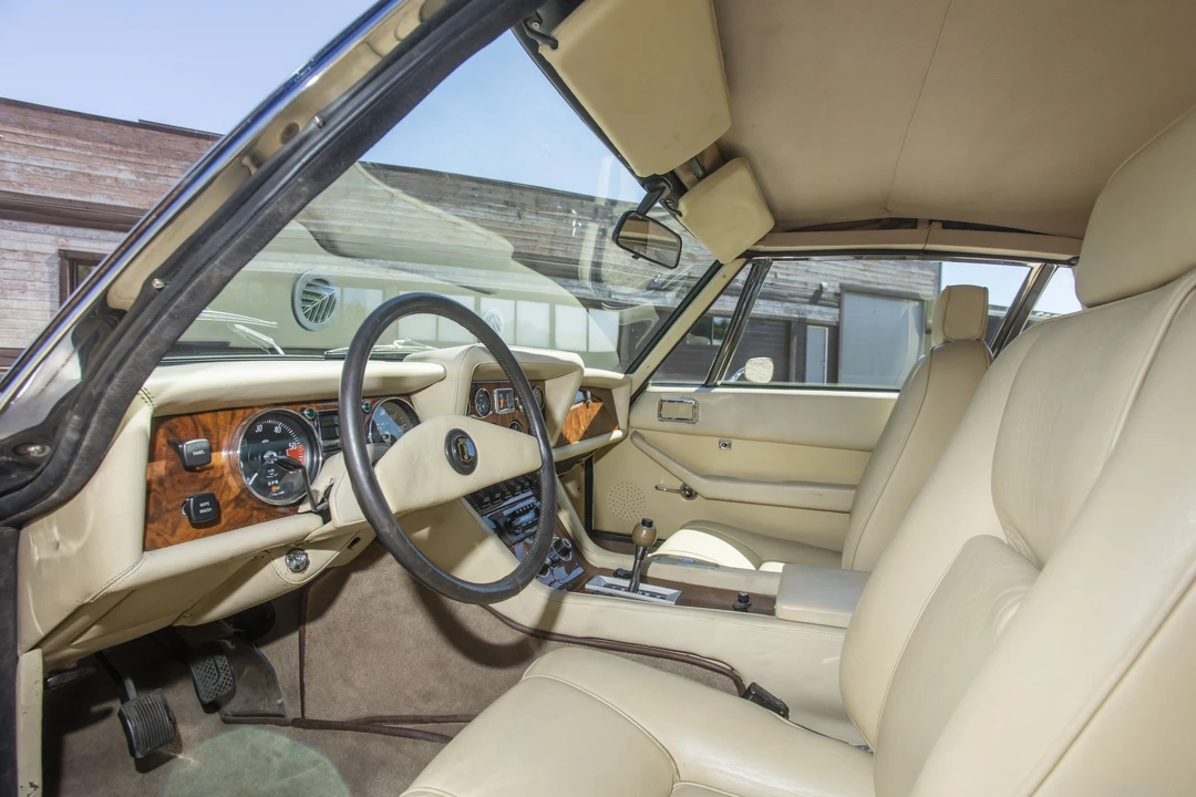 1976 Jensen Interceptor - Image 16 of 31