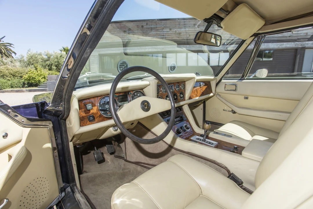 1976 Jensen Interceptor - Image 17 of 31