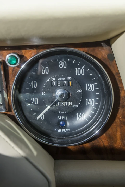 1976 Jensen Interceptor - Image 13 of 31
