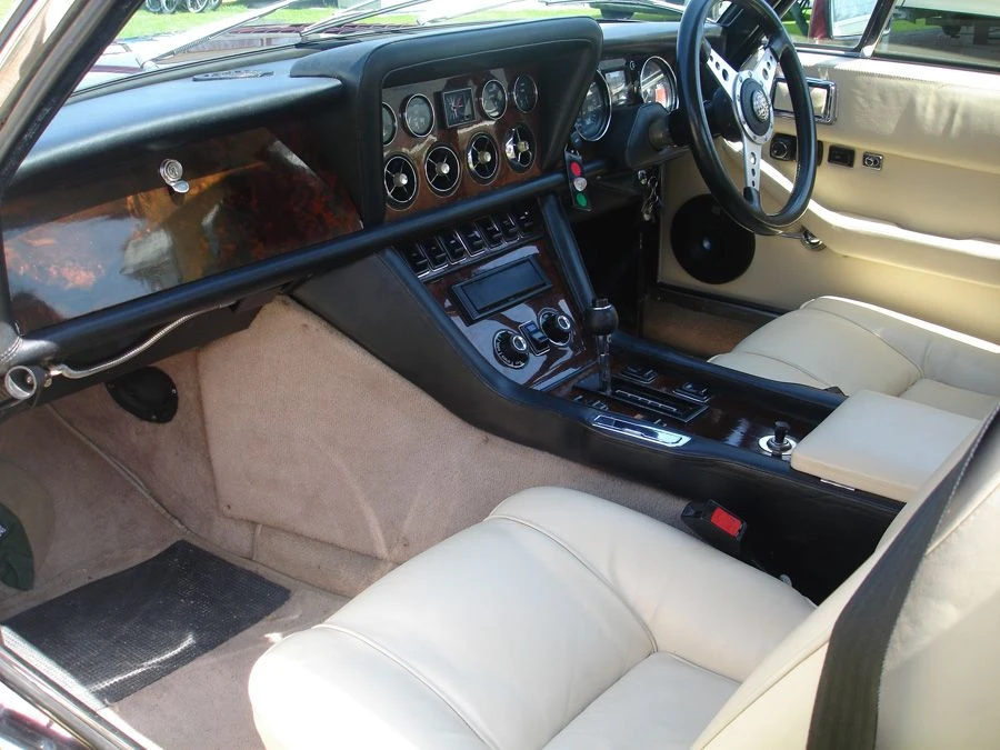 1976 Jensen Interceptor - Image 3 of 7
