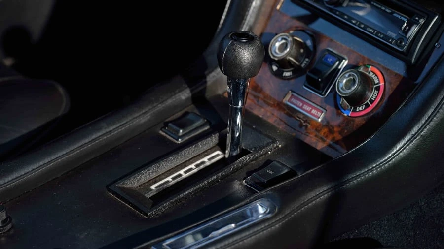 1976 Jensen Interceptor - Image 9 of 12