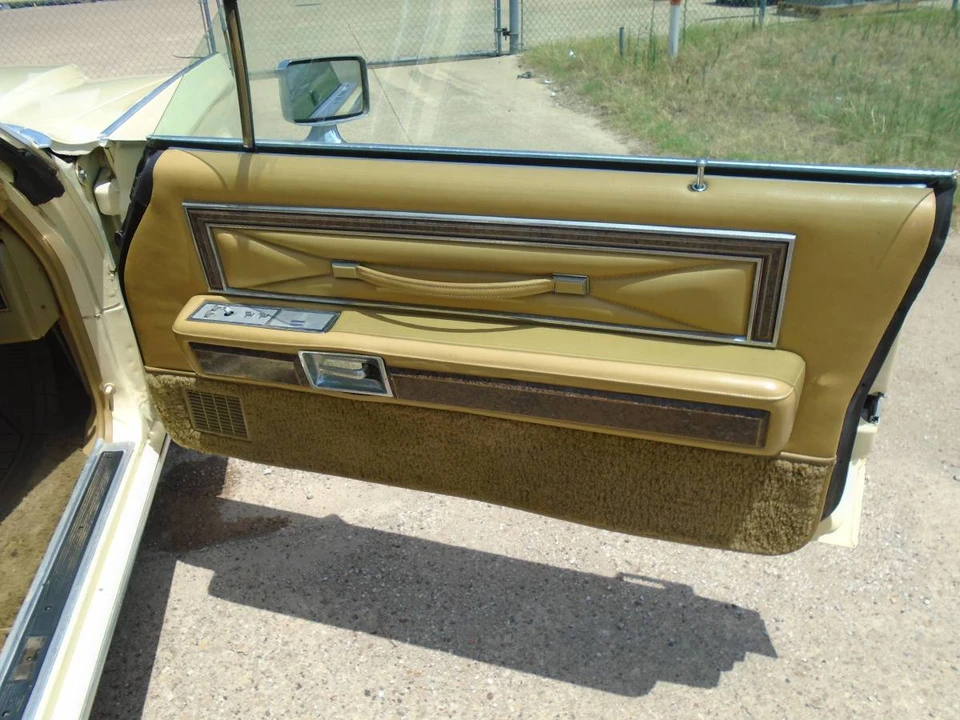 1976 Lincoln Continental 5th Gen - Image 16 of 24