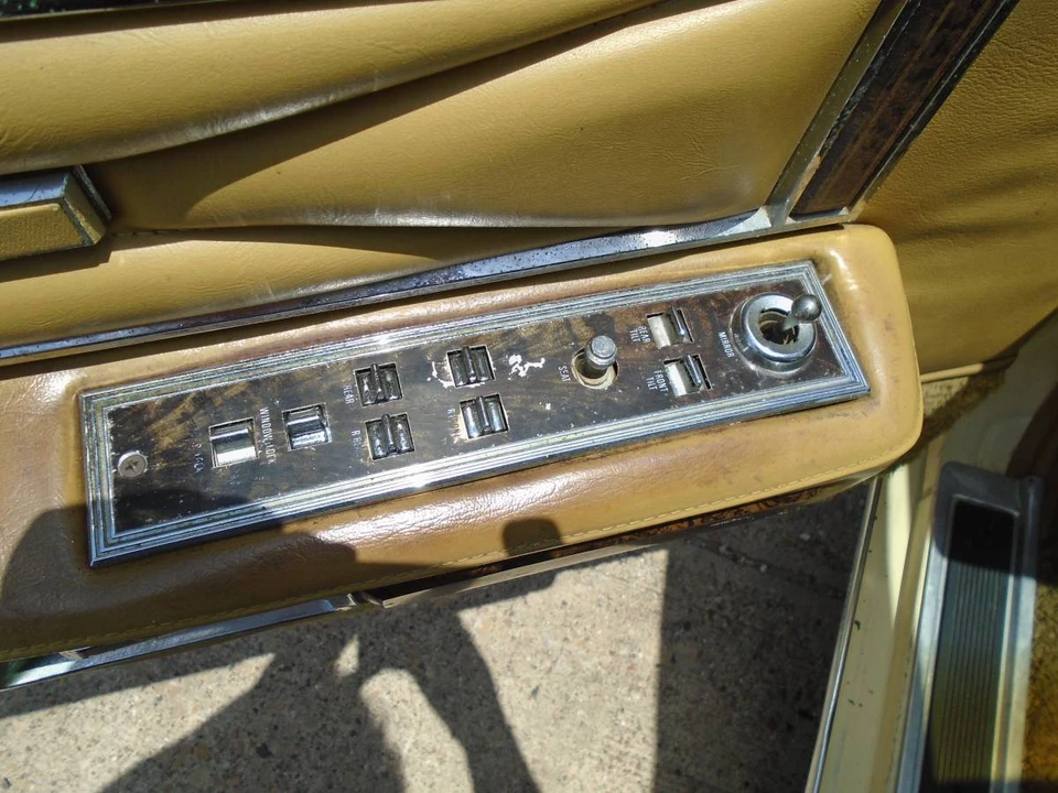1976 Lincoln Continental 5th Gen - Image 11 of 24