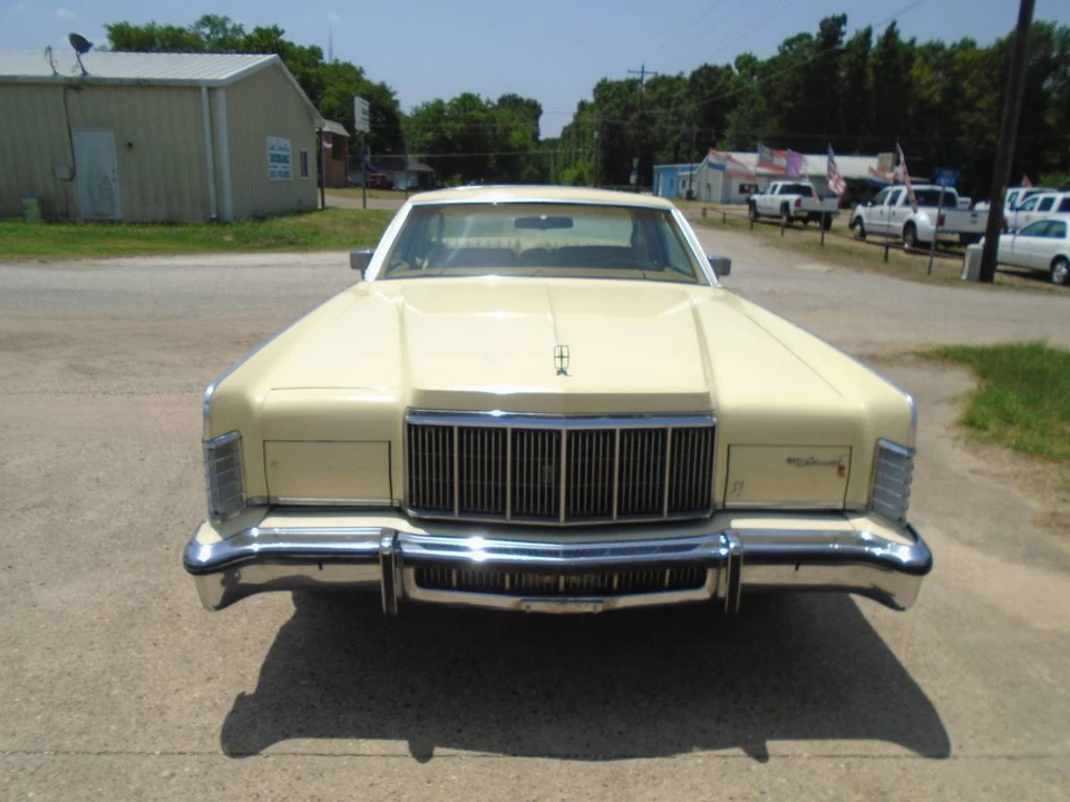 1976 Lincoln Continental 5th Gen - Image 10 of 24
