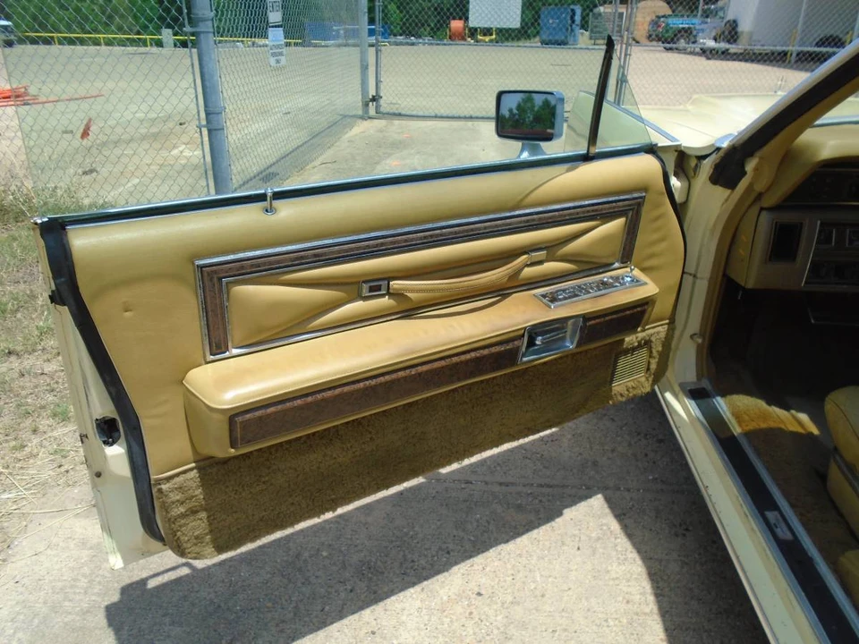 1976 Lincoln Continental 5th Gen - Image 12 of 24