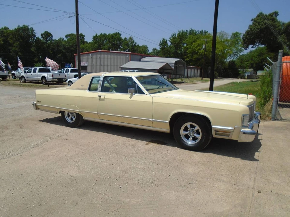 1976 Lincoln Continental 5th Gen - Image 8 of 24