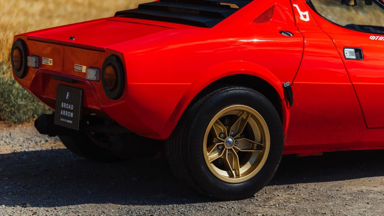 Lancia Delta 1st Gen - Image 24 of 31