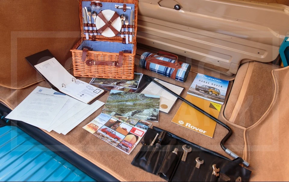 1976 Land Rover Range Rover Classic - Image 13 of 16