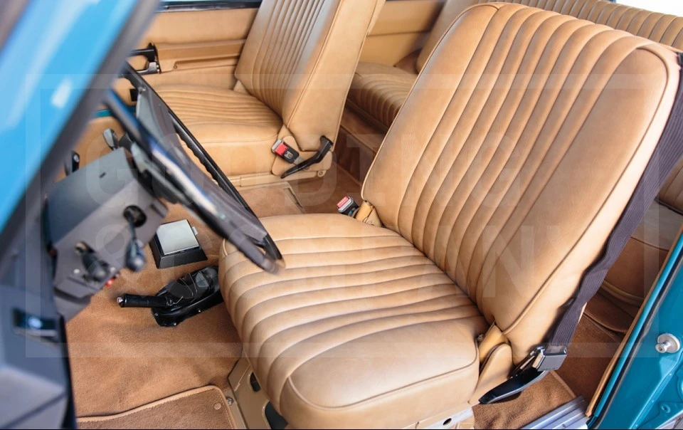 1976 Land Rover Range Rover Classic - Image 8 of 16