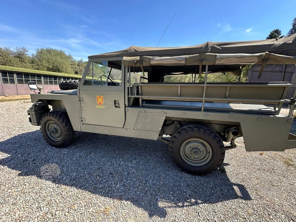 1976 Land Rover Series III 109 - Image 16 of 30