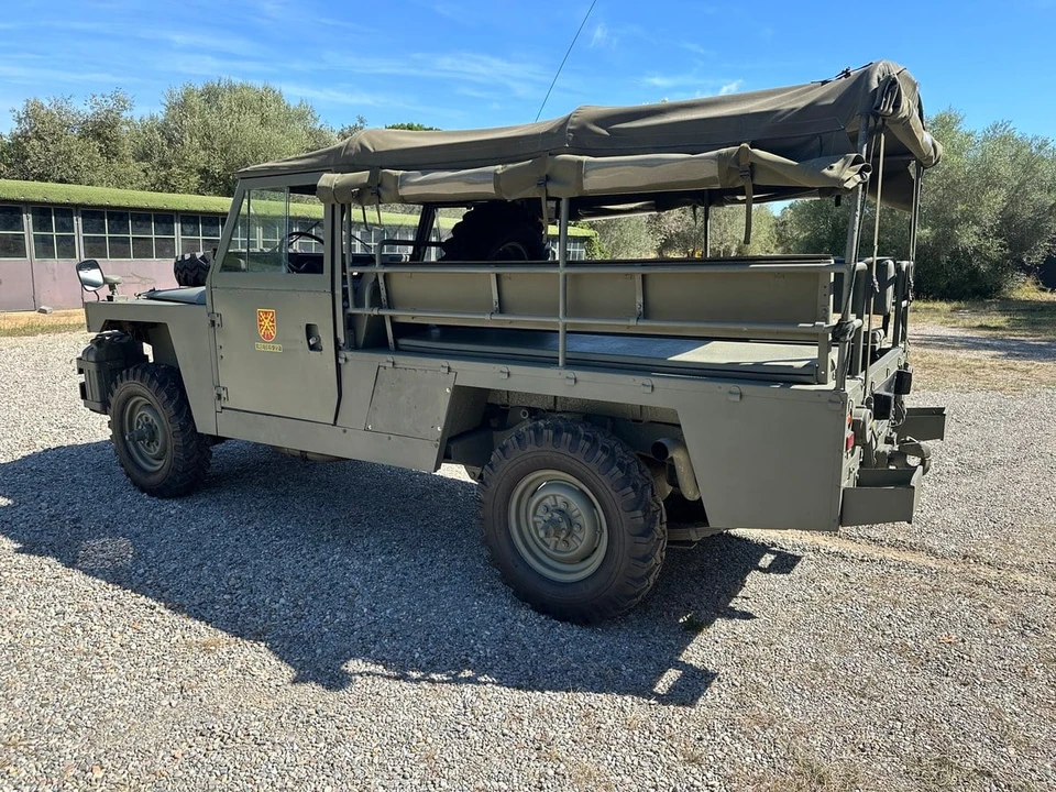 1976 Land Rover Series III 109 - Image 9 of 30