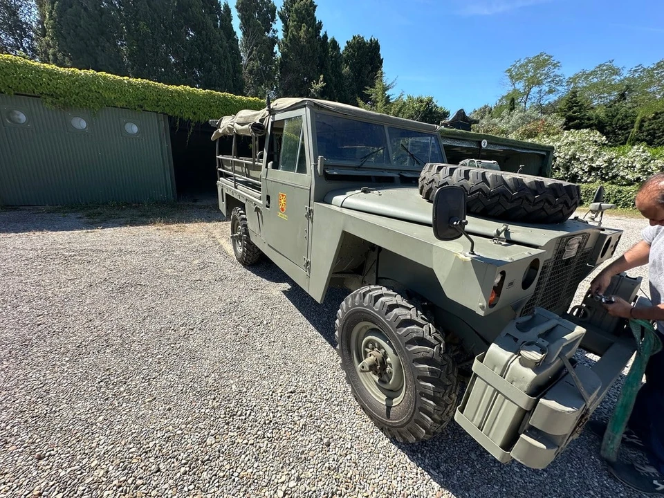 1976 Land Rover Series III 109 - Image 18 of 30