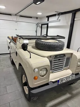 1976 Land Rover Series III 88