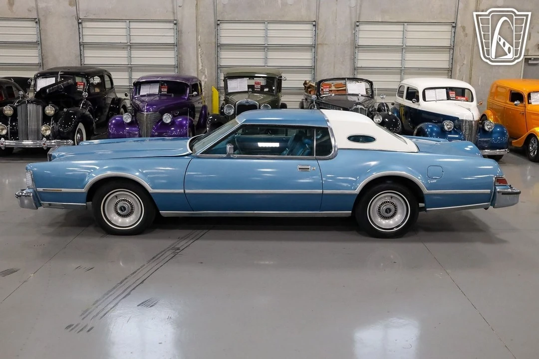 1976 Lincoln Continental 5th Gen - Image 11 of 12